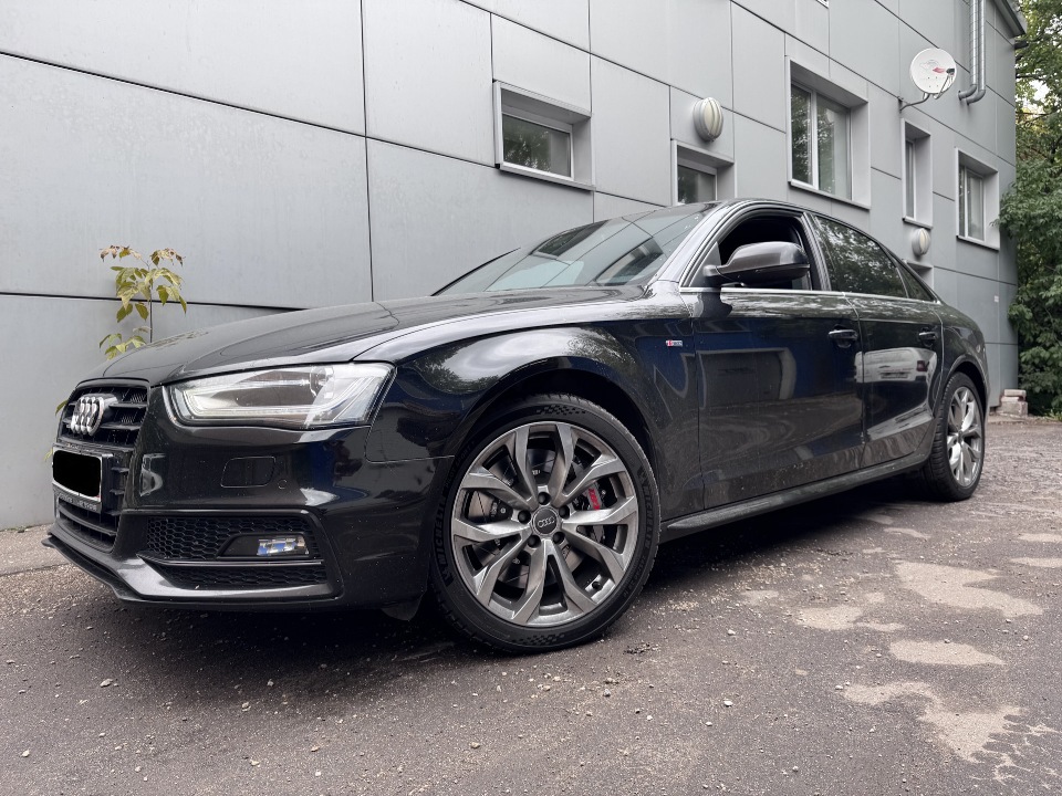 Европейский седан AUDI A4 IV рестайлинг с передними тормозами JBT: у нас премьеры не заканчиваются никогда.
